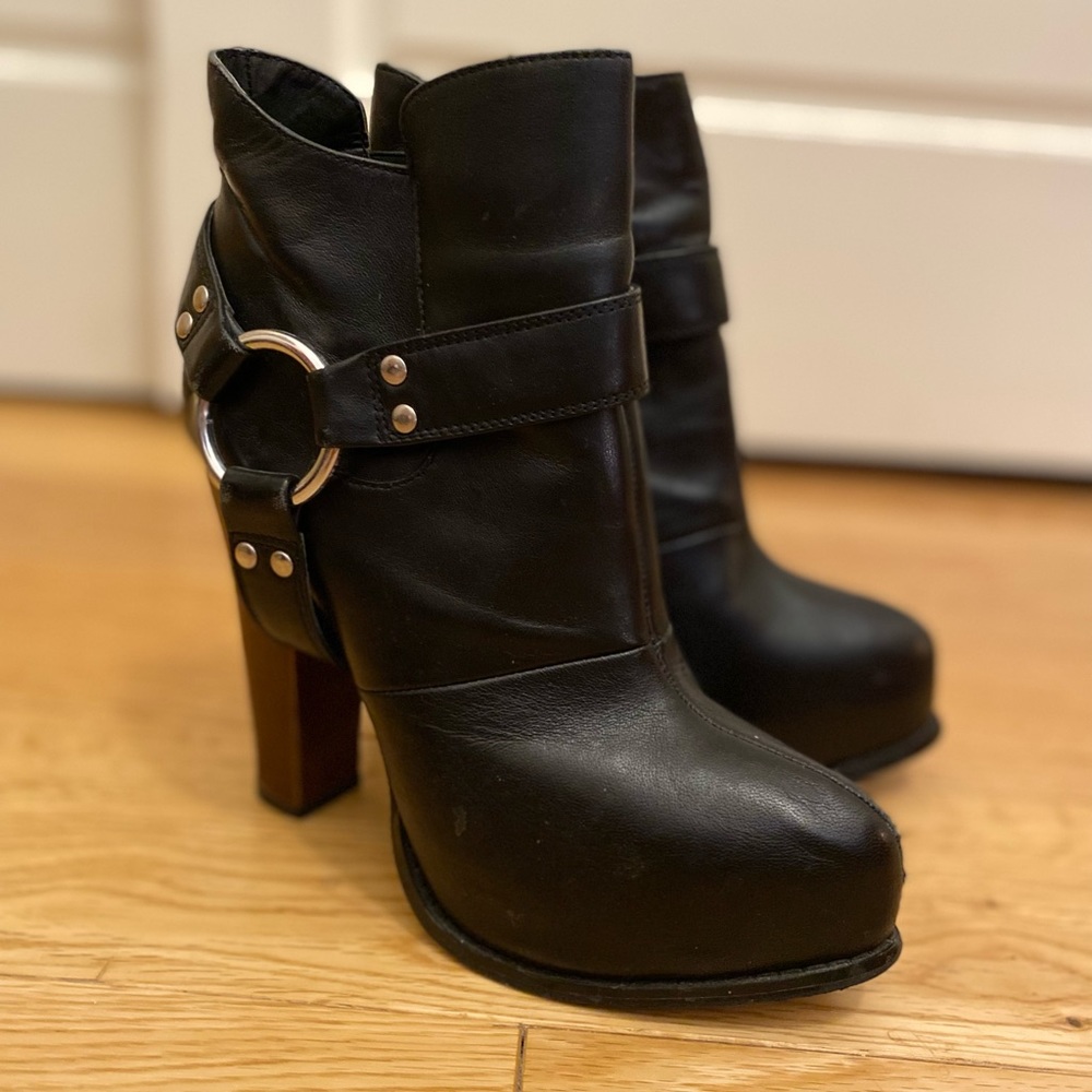 Moussy leather moto boot size 6